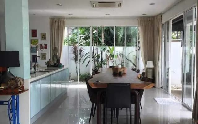 Penang Luxury Seaside Holiday Villa - photo 4