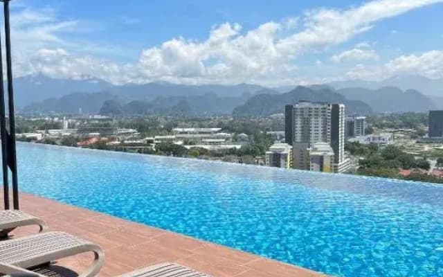 Ipoh Town Horizon Skypool Suites 4-11pax by IWH Suites - photo 4