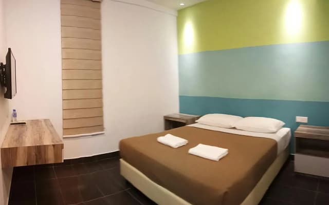 Dragon City Hotel - photo 4