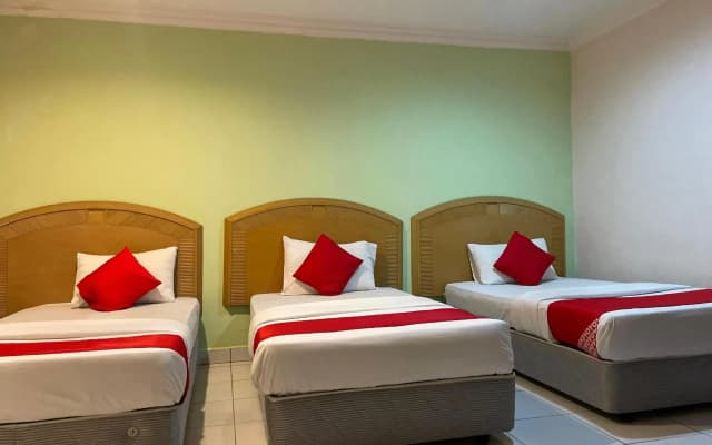 OYO 1002 Hotel Sahara Inn Batu Caves - photo 3
