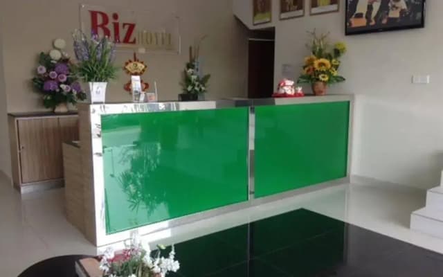 Biz Hotel Shah Alam - photo 2