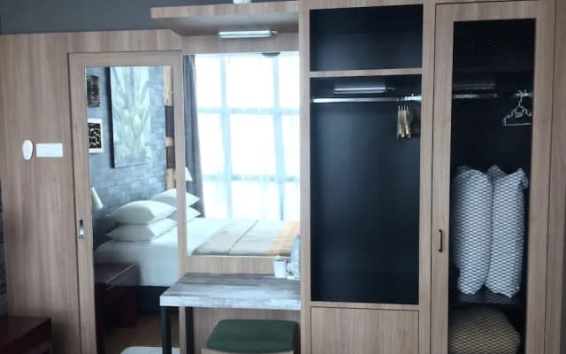 Lawang Suite Apartment With Balcony - photo 3