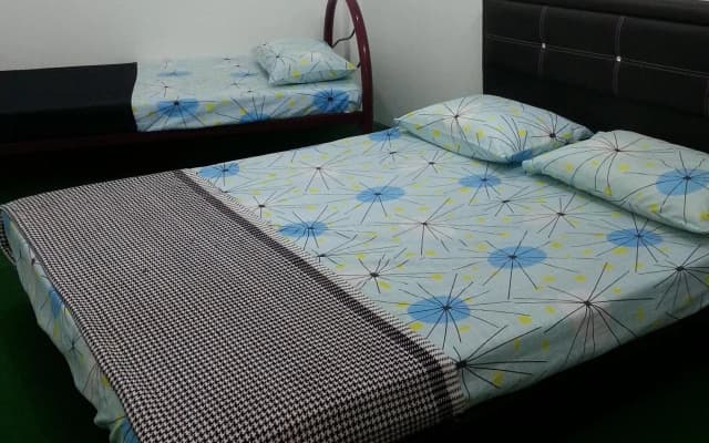 Karim CT Guesthouse - photo 3