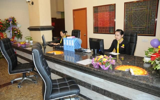 Tang Dynasty Bay Hotel Sepanggar - photo 2