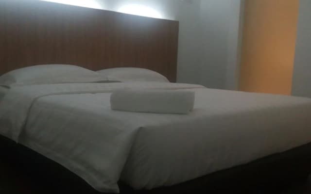 Place2Stay Gong Badak - photo 4