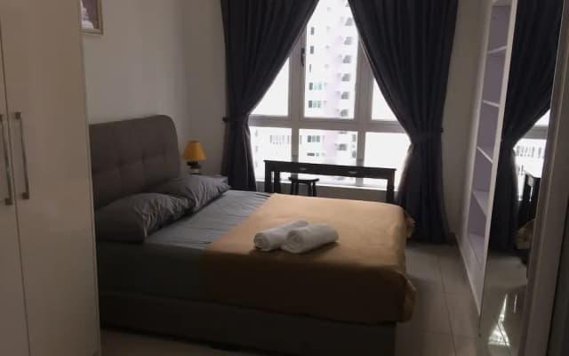 City Living with Panaromic Bay View @ Danga Bay - photo 2