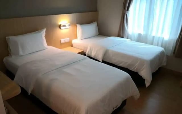 Walk In Hotel - photo 3