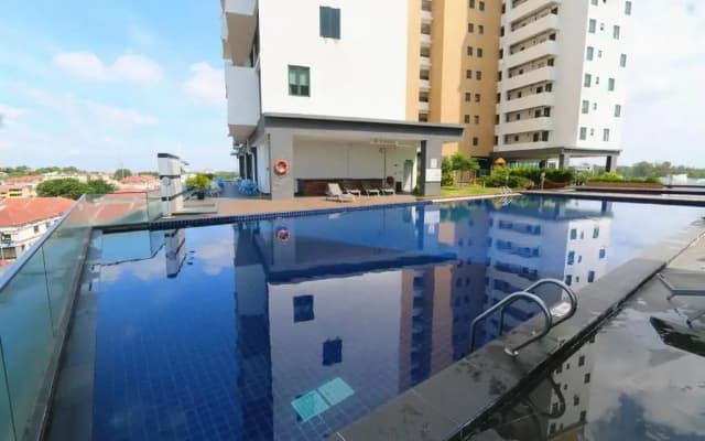 PD D’Wharf Amazing Seaview Suite 9 (Up to 6 Pax) - photo 4