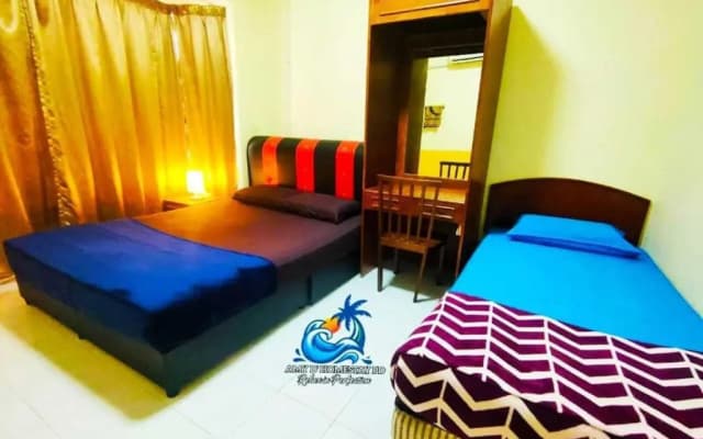 Amy D Homestay Nearby Beach - photo 3