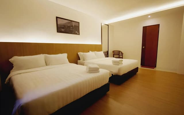 Place2Stay Business Hotel - Waterfront - photo 4