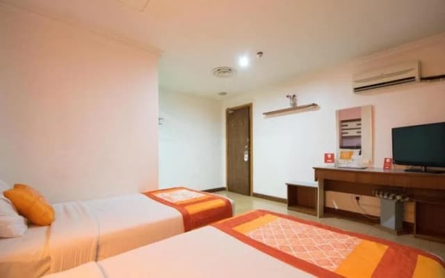 OYO 122 Hotel Chinatown 2 - photo 2