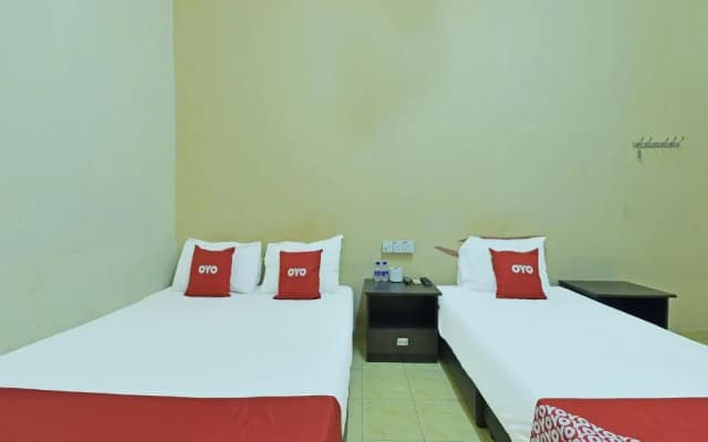 OYO 90706 Empire Inn 2 - photo 5
