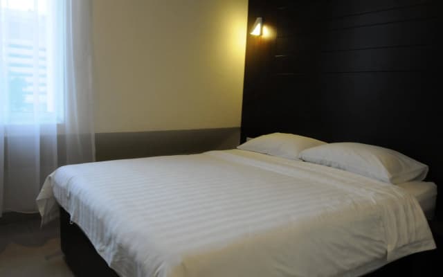 Cathay Hotel - photo 5