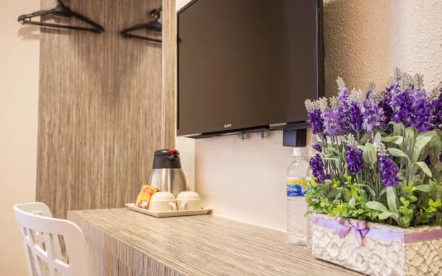 Lavender Inn Permas Jaya - photo 3