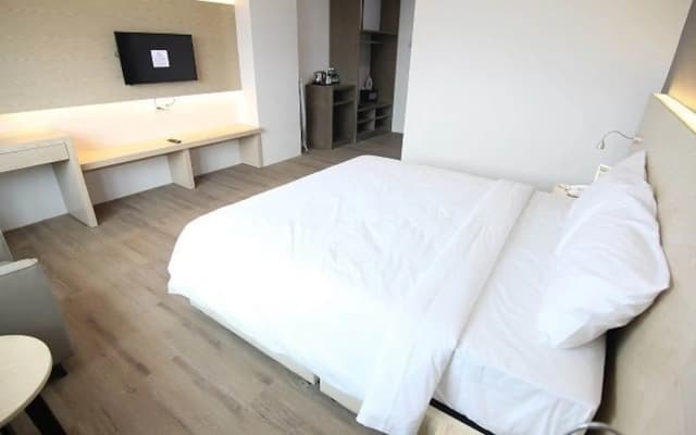 Summit Signature Hotel Batu Pahat - photo 4