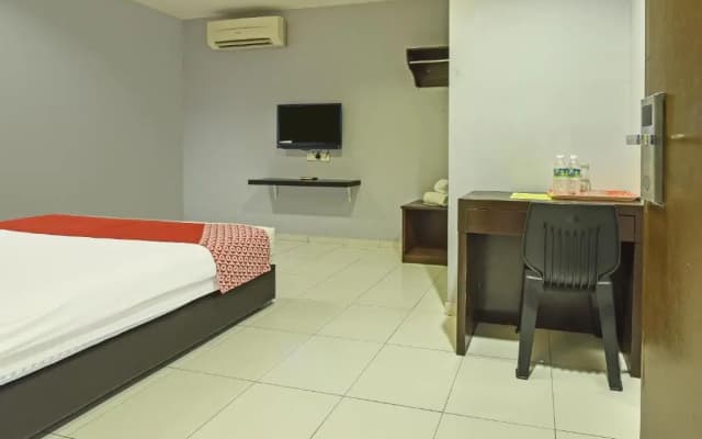 Hotel O M Three Hotel - photo 4