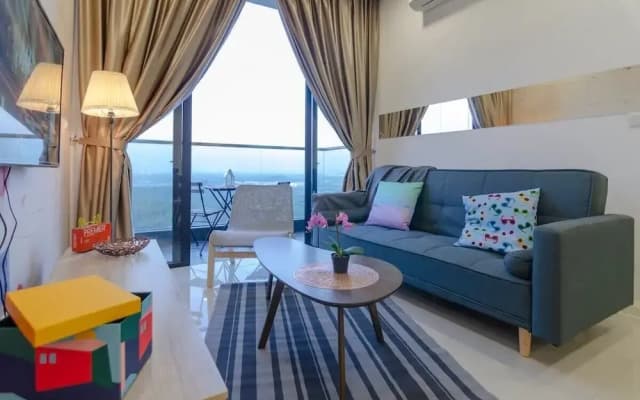 3BR D'pristine Suite Near Legoland, Stunning Views - photo 3