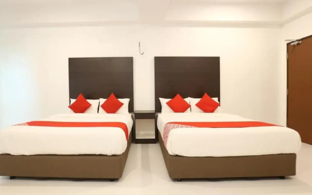 OYO 89888 Dz Residence Guest House - photo 5
