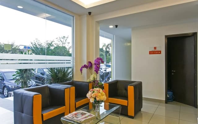 OYO 286 Uptown Hotel - photo 3