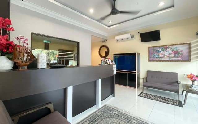 OYO 90369 Safari Hotel Lumut - photo 2