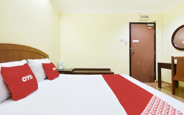 Hotel O Kota Bharu Near War Museum Formerly Azam Hotel - photo 4