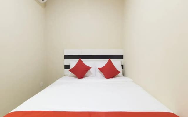 Lea Guest House & Cafe by OYO Rooms - photo 2