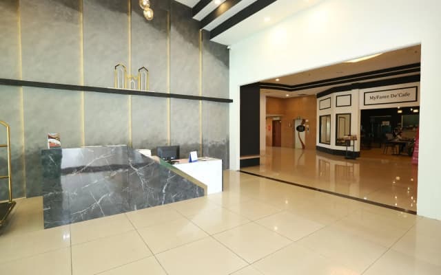 My Fame Hotel - photo 2