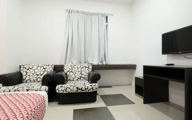 OYO 818 Hotel 11 - photo 5