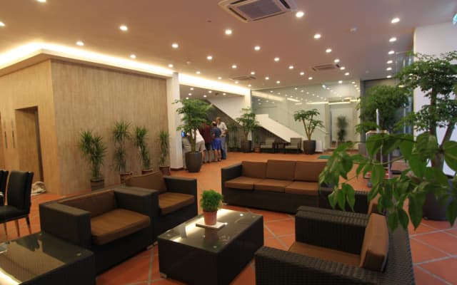 Molek Garden Hotel - photo 2
