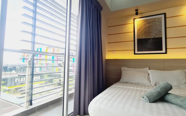 Aeropod 2 Queen Bed Near Airport & KK city Free Parking Netflix - photo 5