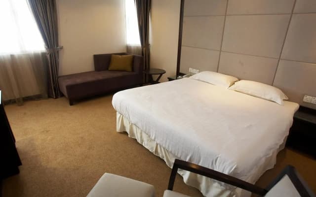 Country Hotel - photo 5