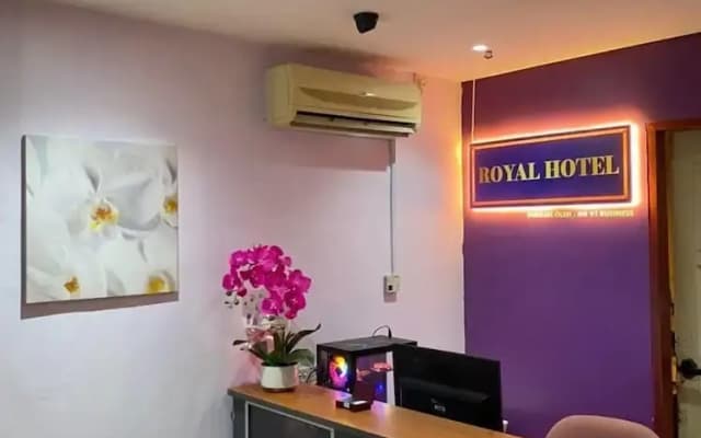 ROYAL HOTEL by MR VJ Business - photo 2