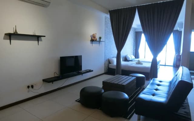 Romantic Mansion at The Landmark - photo 5