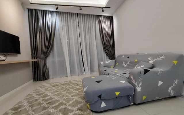 Executive 2-Bedroom Next to Paradigm Mall and New World Hotel - photo 2