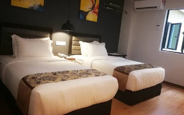 APPLE Suites Hotel - photo 3