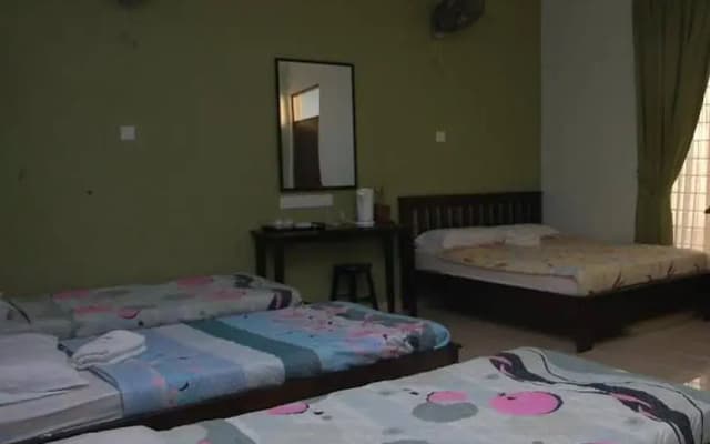 SPOT ON 90012 Cerana Villa Resort & Medan Ikan Bakar - photo 3