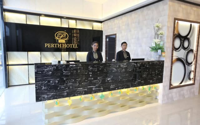 SEM9 Senai ''Formerly Known as Perth Hotel" - photo 3