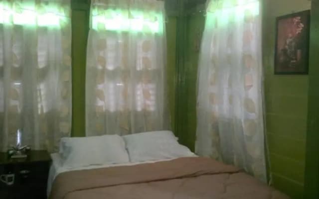 Ulam Inn - photo 2