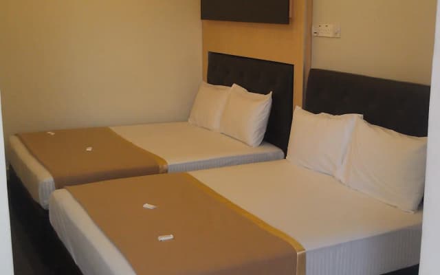 Serdang Business Hotel - photo 2