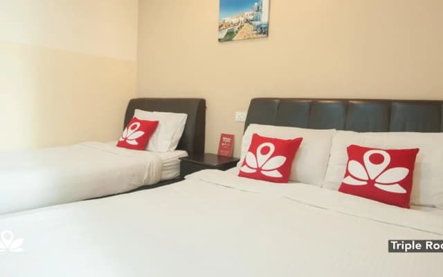 New Golden Star Hotel - photo 3