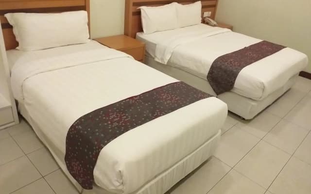 Transit Hotel - photo 2