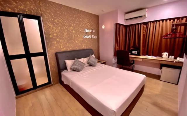 OYO 142 SH Hotel Kota Damansara - photo 3