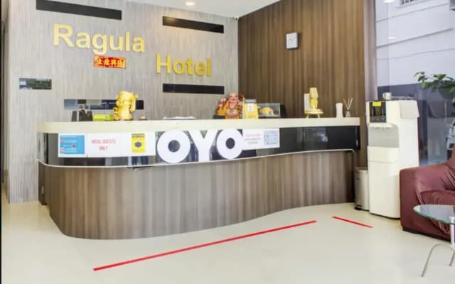 OYO 90028 Ragula Hotel - photo 2