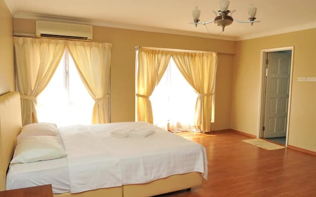 Dorcas Service Apartments at Marina Court Resort - photo 2