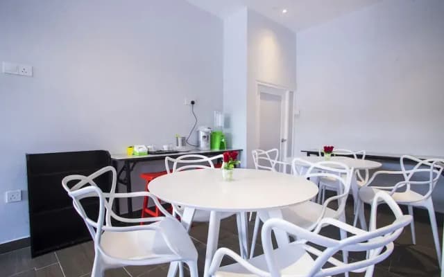 Hotel O Gs Hotels Near Strand Mall - photo 4