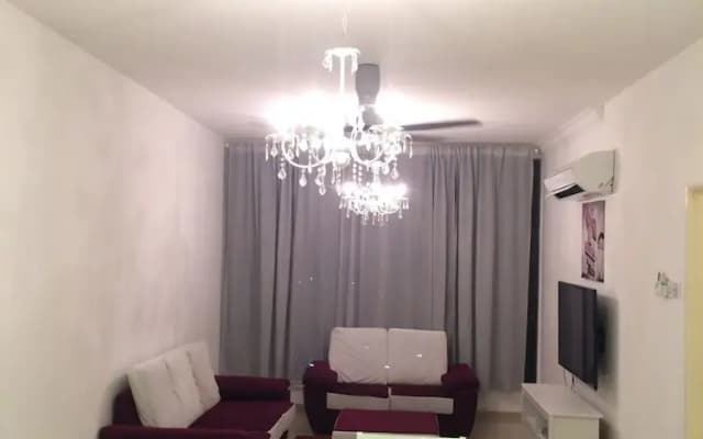 Lawang Suite 2 Bedroom Corner Apartment - photo 5