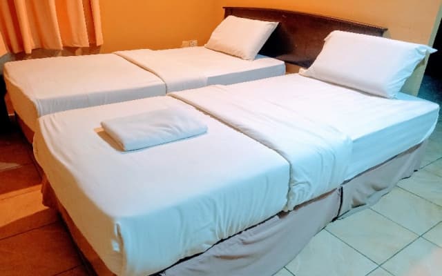 Perdana Hotel - photo 4