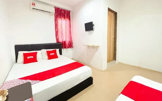 OYO 90324 Muar Station Hotel - photo 5