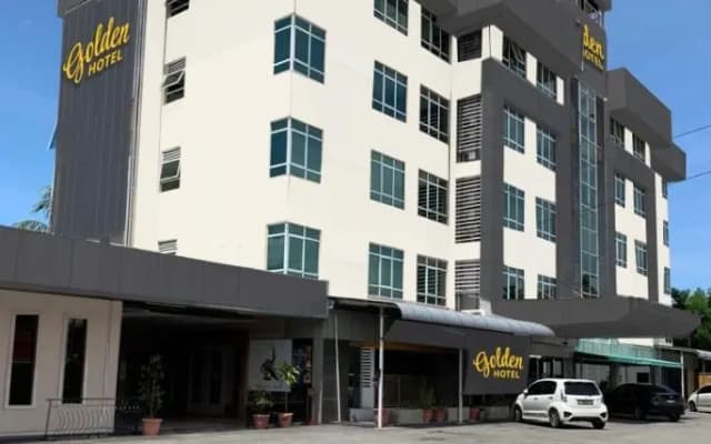 Golden Hotel - photo 2