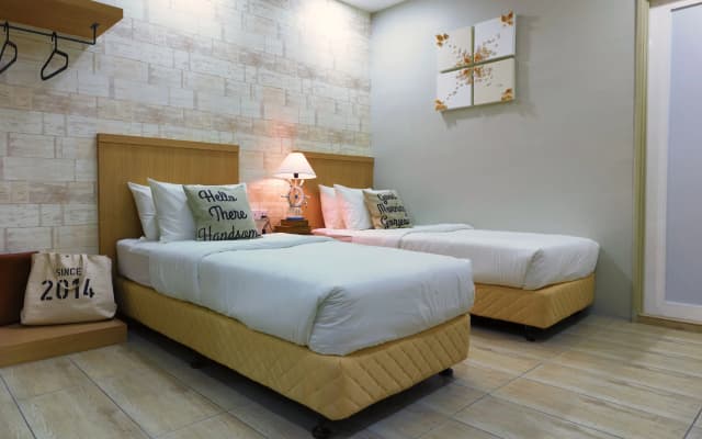 LightHouse Hotel & ShortStay - photo 4